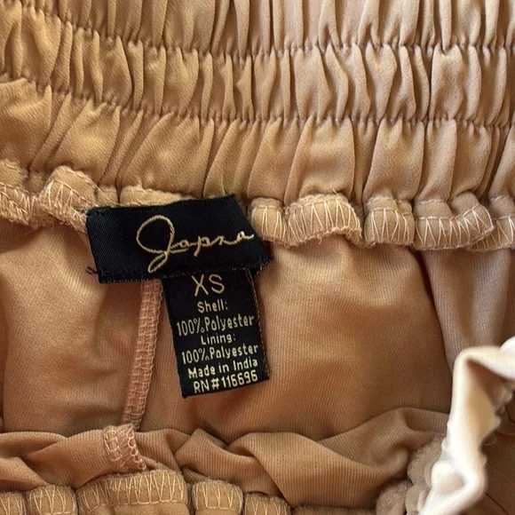 NWOT Pleated Tan Pants size XS - Picture 2 of 7